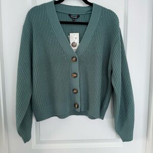 GEORGE | V-neck cable knit cardigan